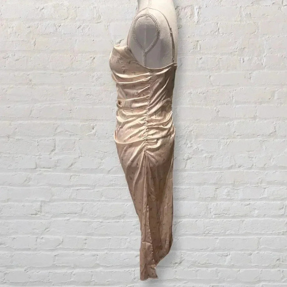 NWT Fashion Nova Midi Dress Cream with Floral Pattern Size Medium - Picture 2 of 8